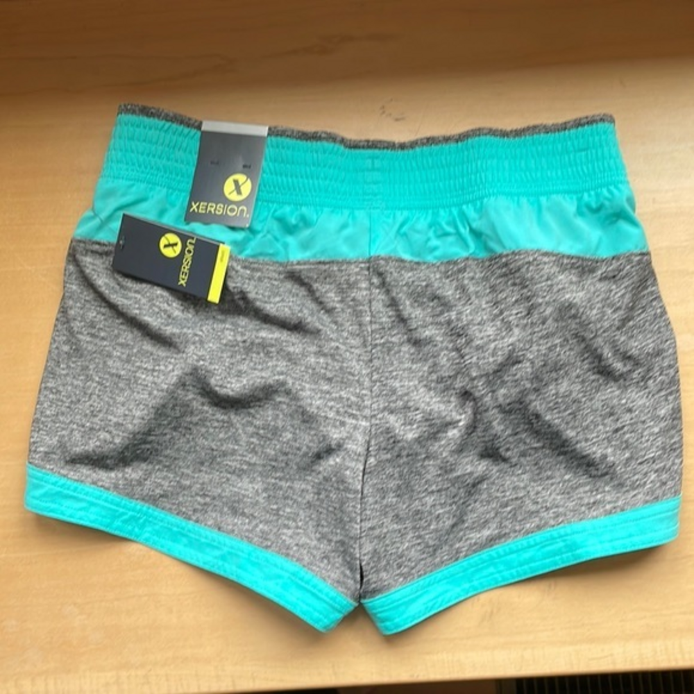Xersion NWT Running Workout Active Shorts Brief Liner Women’s Small Grey Aqua‎